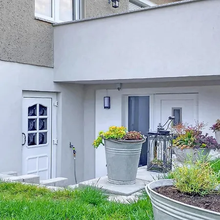 1 Bedroom Beautiful In Roebel-mueritz